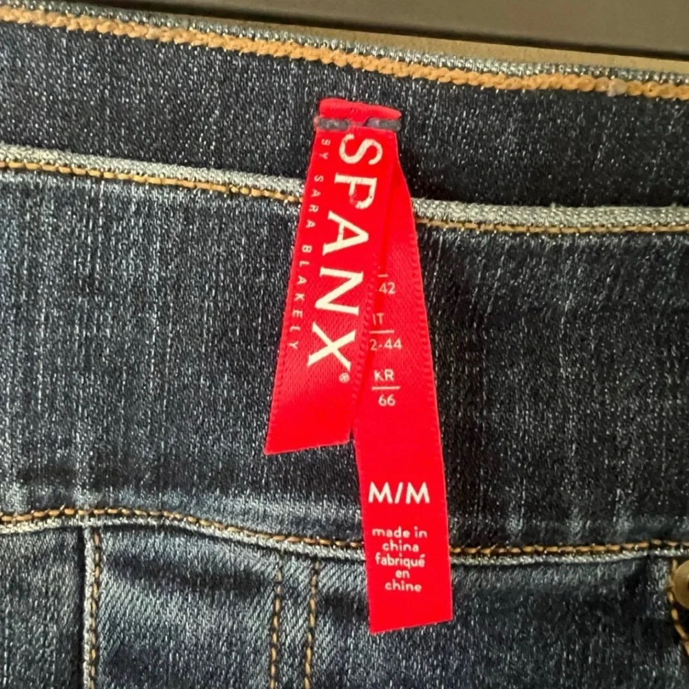 Spanx Womens Medium Blue Lightly Distressed Raw Hem Pull On‎ Jegging